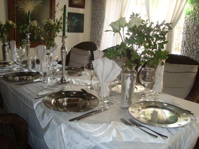 44 On Ennis Guest Lodge And Restaurant - No Load Sheddding Ermelo Bagian luar foto
