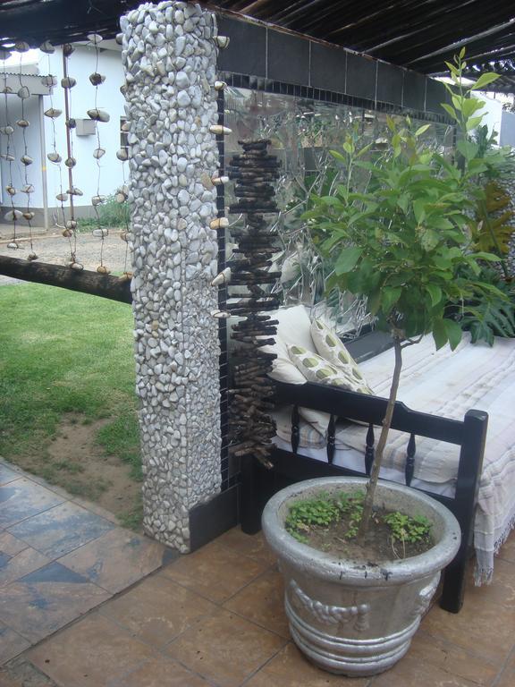 44 On Ennis Guest Lodge And Restaurant - No Load Sheddding Ermelo Bagian luar foto